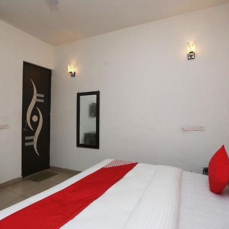 Oyo Mahak Residency Hotell Manesar Eksteriør bilde