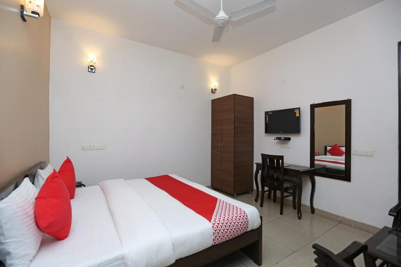 Oyo Mahak Residency Hotell Manesar Eksteriør bilde